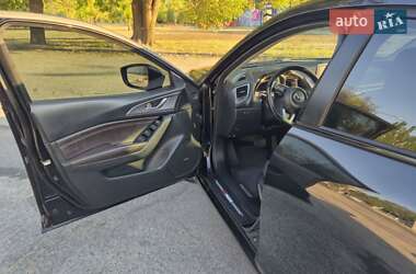 Седан Mazda 3 2017 в 