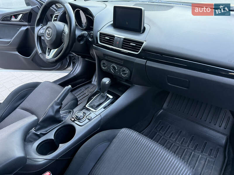 Седан Mazda 3 2016 в Запорожье