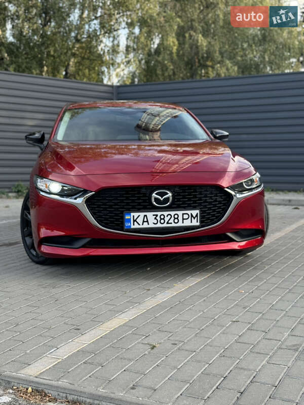 Седан Mazda 3 2023 в Киеве