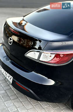 Седан Mazda 3 2010 в 