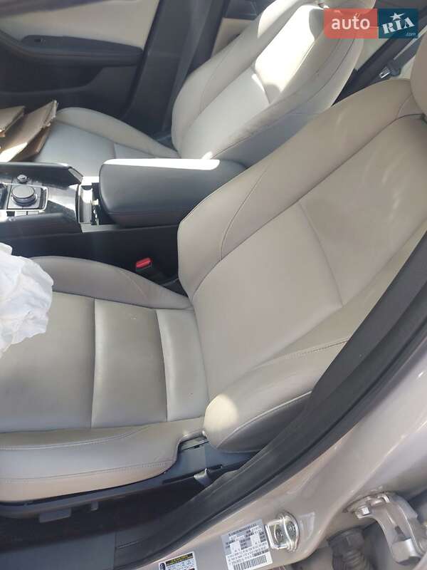 Седан Mazda 3 2023 в Харькове