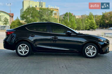 Седан Mazda 3 2015 в 