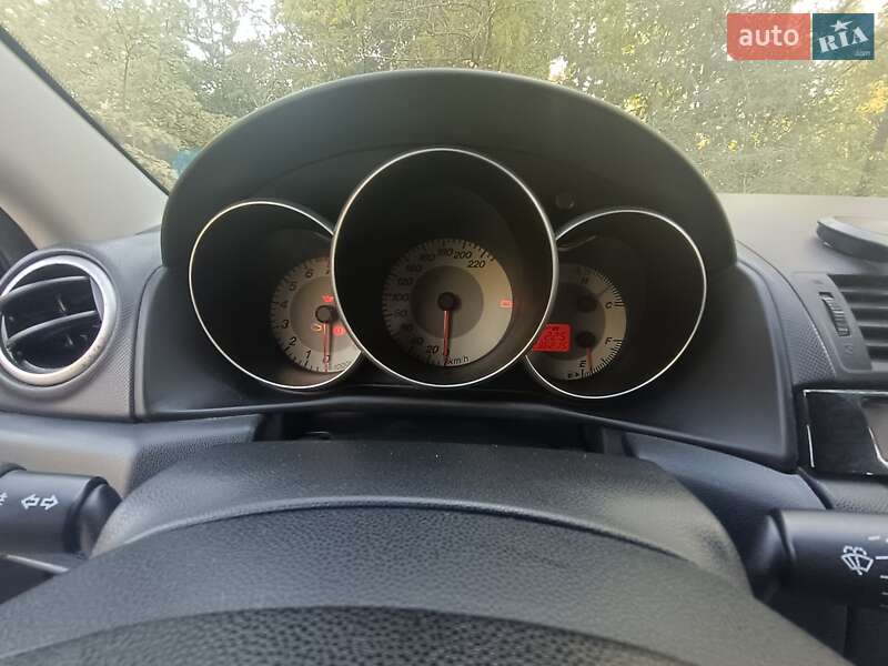 Седан Mazda 3 2006 в Дніпрі