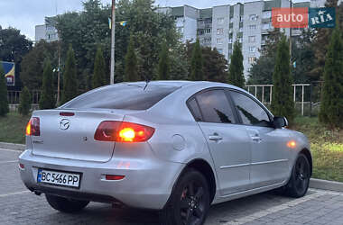 Седан Mazda 3 2004 в 