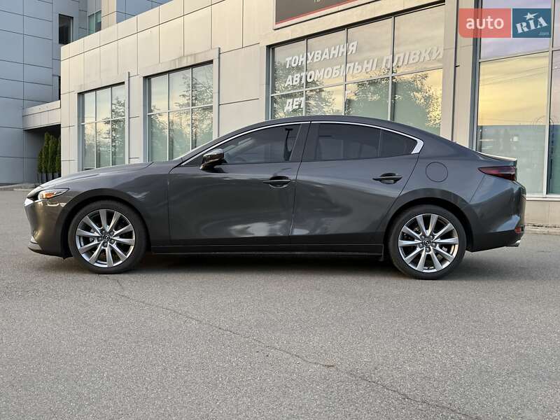 Седан Mazda 3 2021 в Киеве