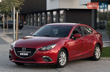 Седан Mazda 3 2015 в 