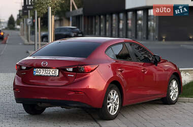 Седан Mazda 3 2015 в 