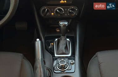 Седан Mazda 3 2015 в 