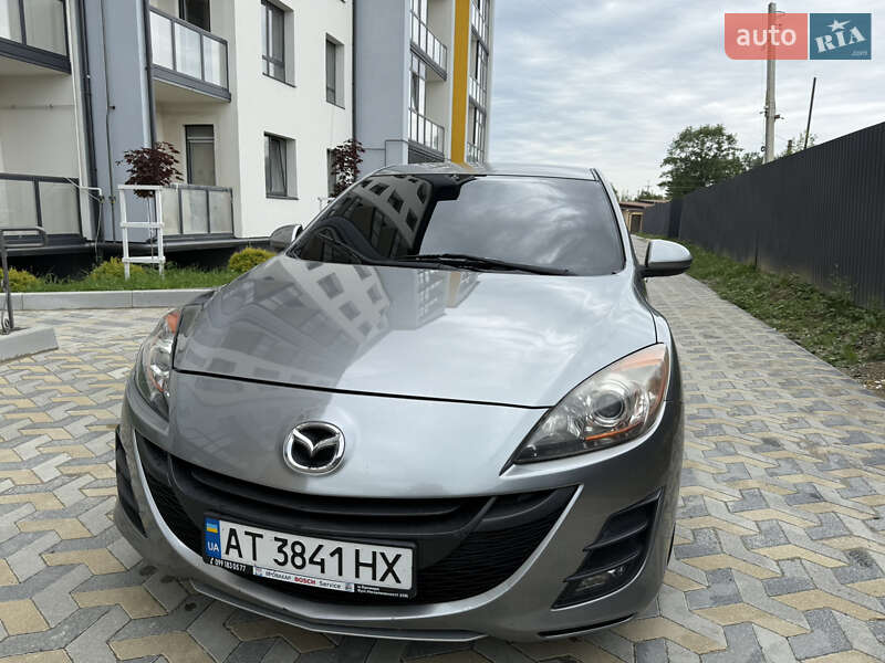 Хэтчбек Mazda 3 2010 в Надворной