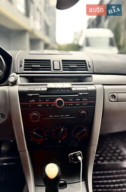Хэтчбек Mazda 3 2005 в 
