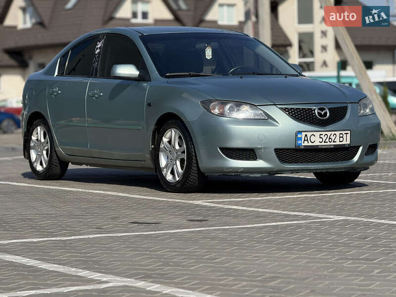 Седан Mazda 3 2003 в Луцке