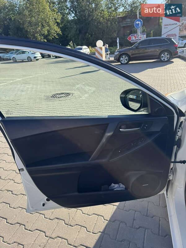 Седан Mazda 3 2012 в Чернівцях фото 9 Седан Mazda 3 2012 в Чернівцях