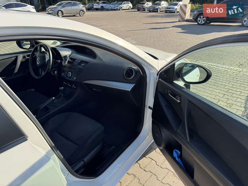 Седан Mazda 3 2012 в Чернівцях фото 16 Седан Mazda 3 2012 в Чернівцях