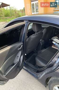 Седан Mazda 3 2015 в 