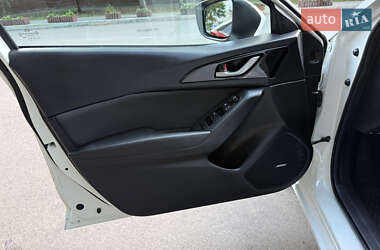Седан Mazda 3 2014 в 