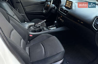 Седан Mazda 3 2014 в 