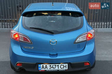 Хэтчбек Mazda 3 2010 в 