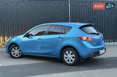 Хэтчбек Mazda 3 2010 в 