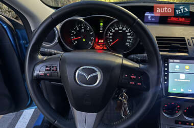 Хэтчбек Mazda 3 2010 в 