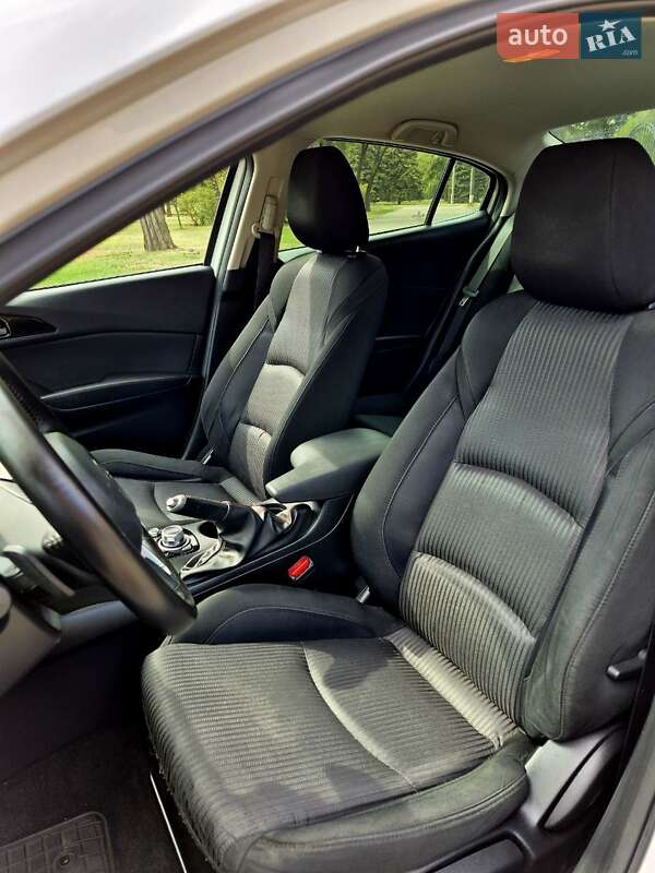 Седан Mazda 3 2015 в Кривом Роге фото 15 Седан Mazda 3 2015 в Кривом Роге