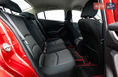 Седан Mazda 3 2015 в 
