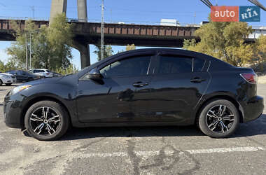 Седан Mazda 3 2012 в 