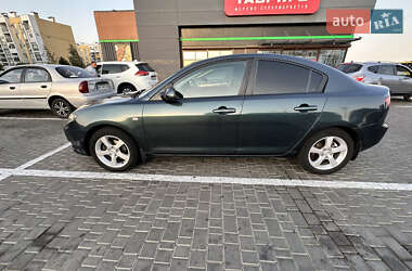 Седан Mazda 3 2004 в 