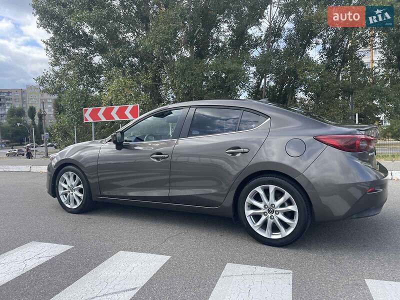 Седан Mazda 3 2014 в Киеве