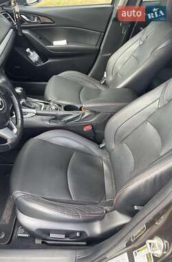 Седан Mazda 3 2014 в 