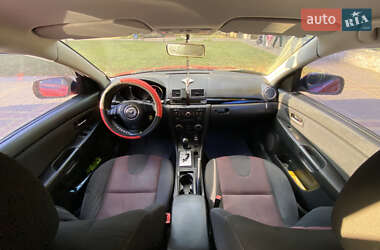 Седан Mazda 3 2005 в 