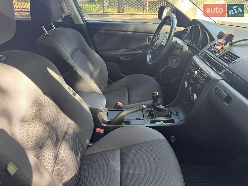 Седан Mazda 3 2009 в Ивано-Франковске