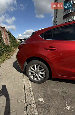 Хэтчбек Mazda 3 2015 в 