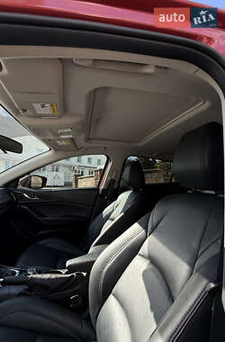 Хэтчбек Mazda 3 2015 в 