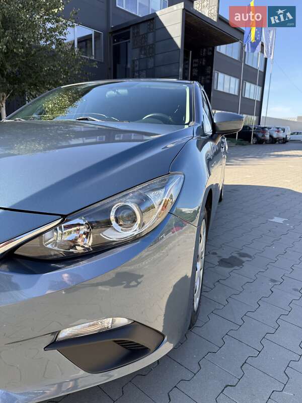 Седан Mazda 3 2015 в Белой Церкви