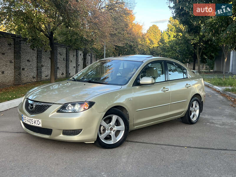 Седан Mazda 3 2004 в Днепре