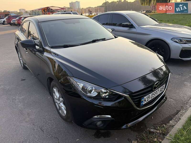 Седан Mazda 3 2014 в Виннице
