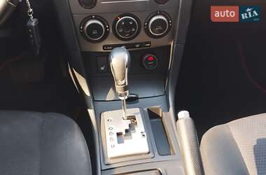 Седан Mazda 3 2006 в 