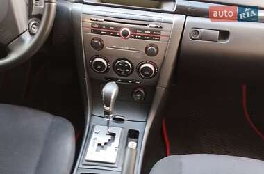 Седан Mazda 3 2006 в 