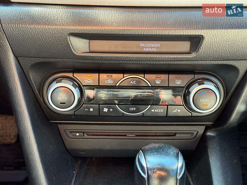 Седан Mazda 3 2014 в Виннице