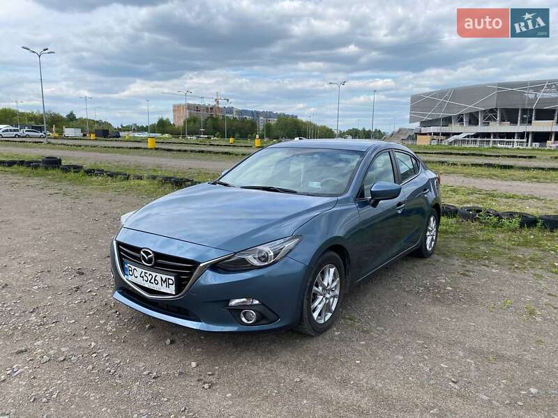 Седан Mazda 3 2014 в Львове