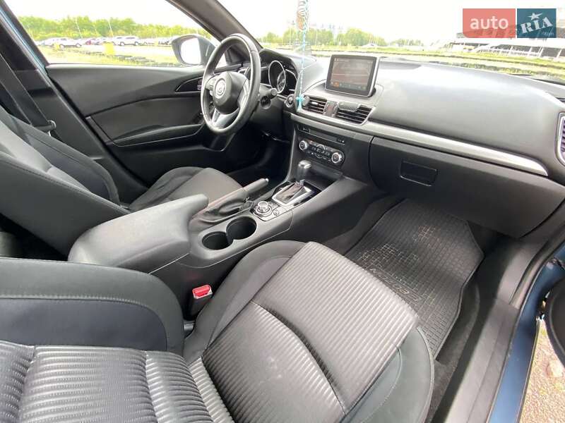 Седан Mazda 3 2014 в Львове