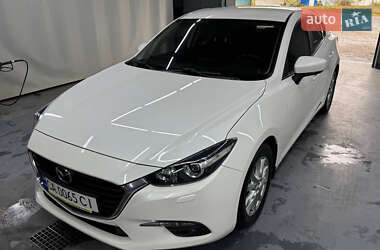 Седан Mazda 3 2017 в Киеве