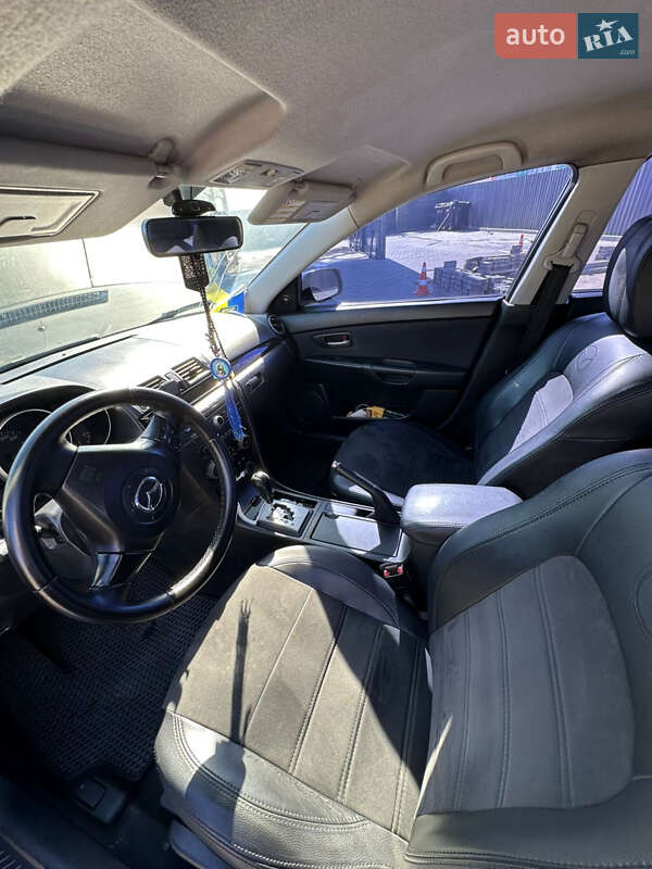 Седан Mazda 3 2006 в Киеве