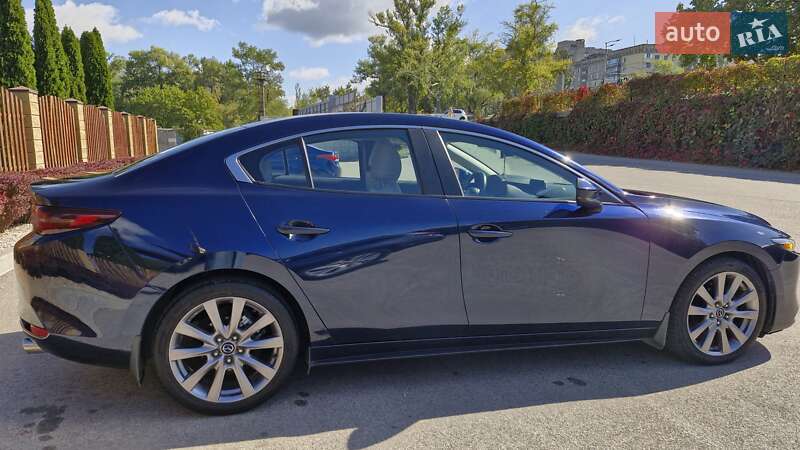 Седан Mazda 3 2019 в Днепре