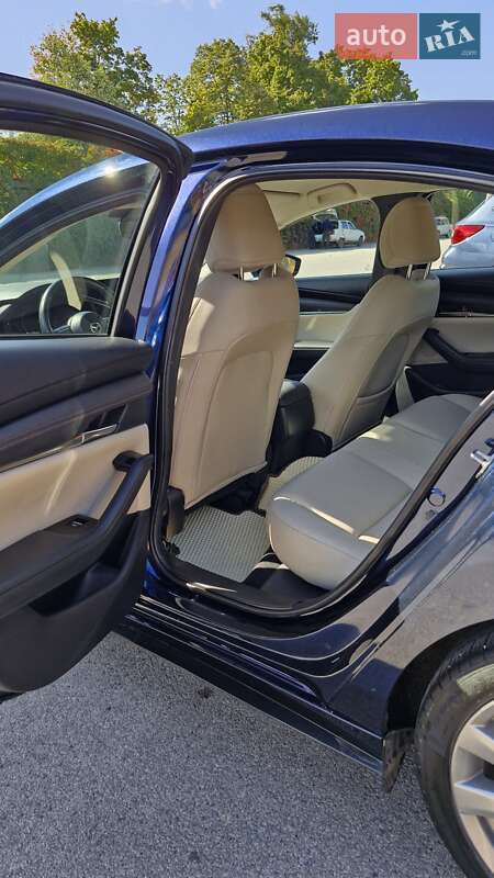 Седан Mazda 3 2019 в Днепре