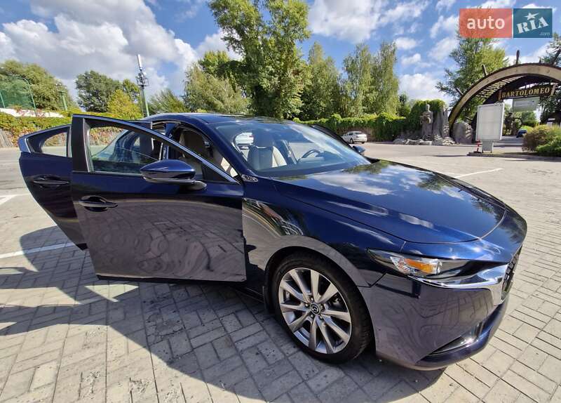 Седан Mazda 3 2019 в Днепре