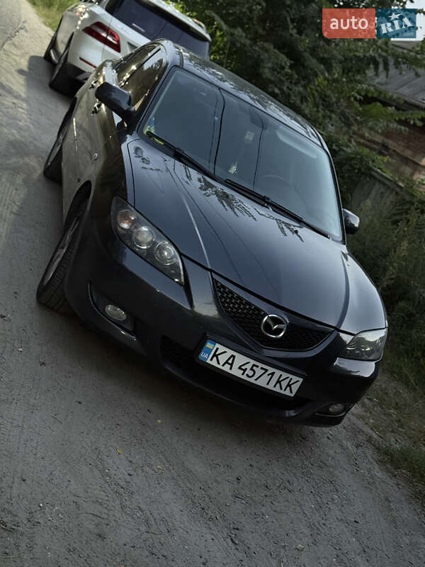 Седан Mazda 3 2006 в Киеве