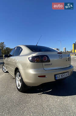Седан Mazda 3 2005 в 