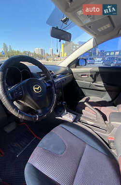 Седан Mazda 3 2005 в 