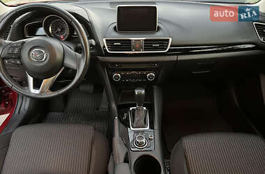 Седан Mazda 3 2016 в 